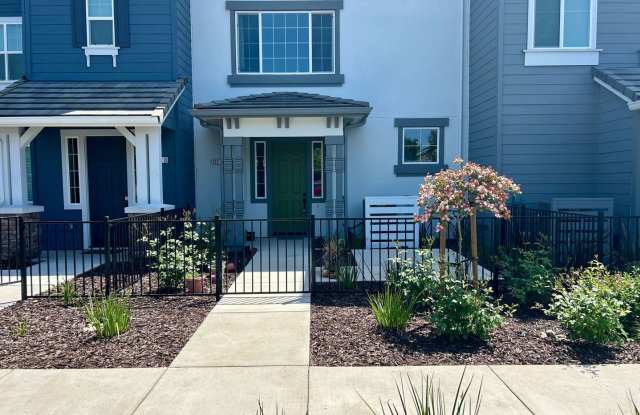 Modern Comfort in the Heart of Napa – 312 Pear Tree Ter Unit C - 312 Pear Tree Terrace, Napa, CA 94558 Modern Comfort in the Heart of Napa – 312 Pear Tree Ter Unit C - 312 Pear Tree Terrace, Napa, CA 94558