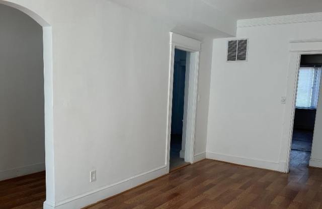 2419 SHANNON Place SE Gallery 3