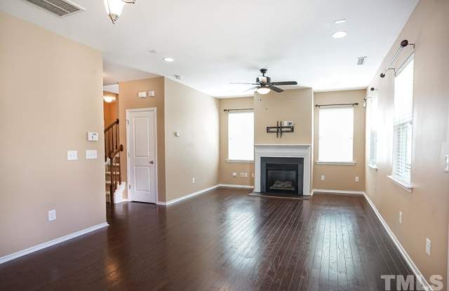 5521 Black Maple Drive Gallery 3