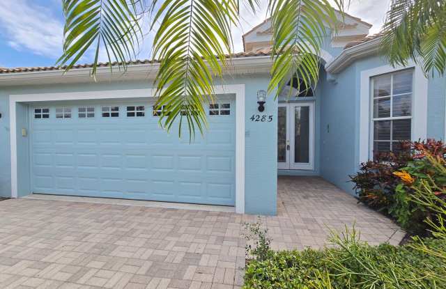 Spacious 3 bed/ 2 bath Home ~ Gated Community of Villa Rosa Gallery 3