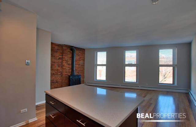 2220 N Clark St photos photos