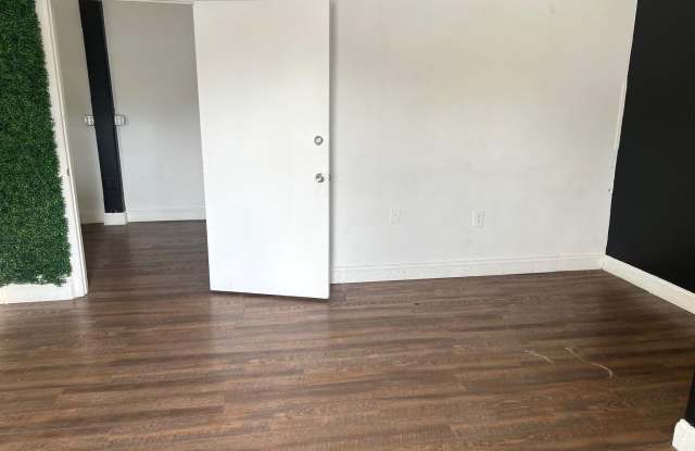 6423 FREDERICK Road Gallery 3