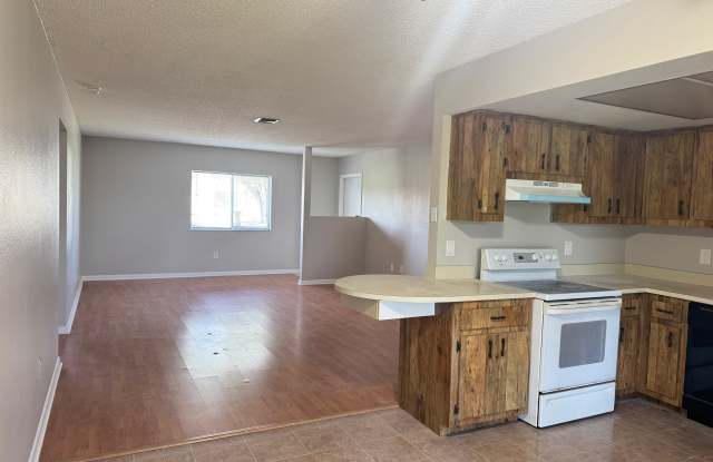 615 SE Van Loon Ter photos photos