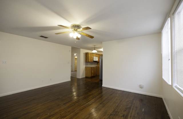1002 Garrett Street Gallery 4