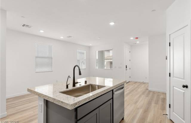 194 Wewatta Avenue photos photos