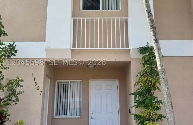 13907 SW 177th St photos photos