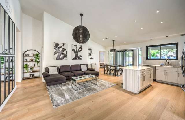 1906 Old Mill Ln Gallery 3