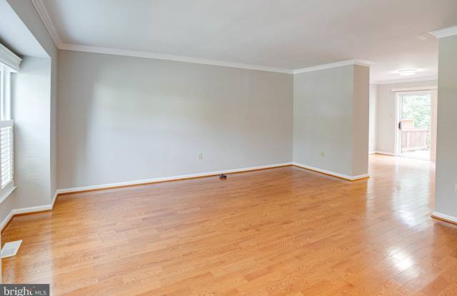 4219 KENTON CIRCLE Gallery 4