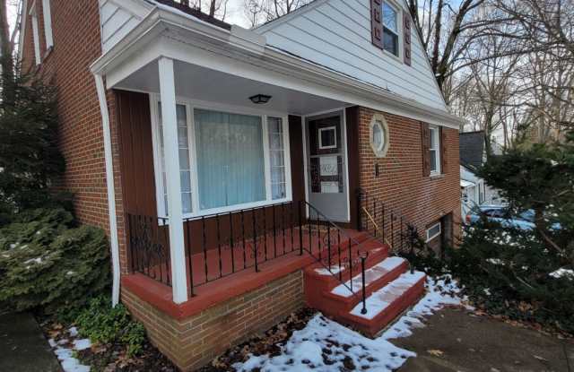 Unfurnished - Single Family Home 3 beds 2 bath Coming Soon! - 4402 Bayard Road, South Euclid, OH 44121