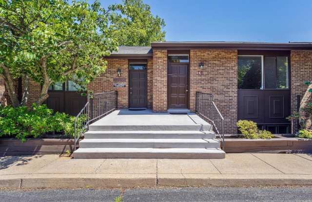 311 MAPLE AVE W #C Gallery 3
