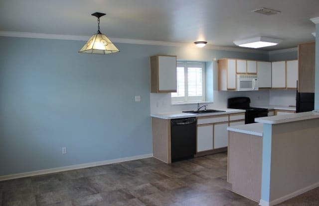 347 Stone Hill Dr #4 Gallery 2