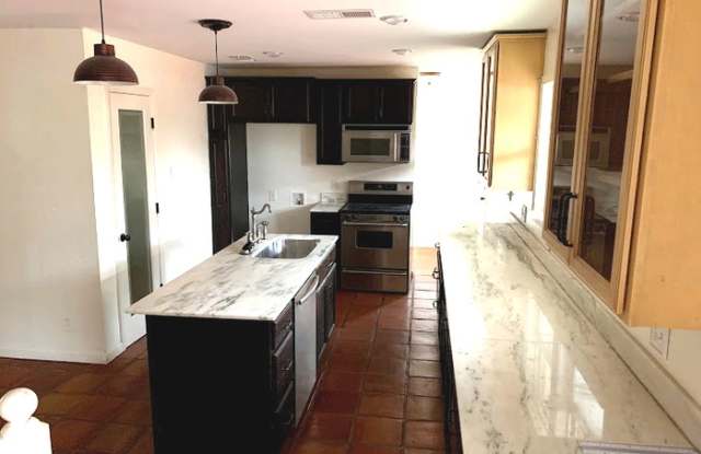 2405 Timberlake Drive Gallery 4
