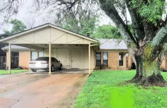 3313 S Meadow Drive - 3313 South Meadow Drive, Fort Worth, TX 76133