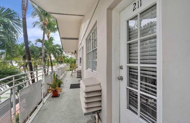 717 Espanola Way photos photos