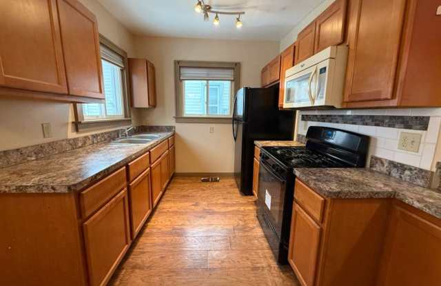 2 BED, 1 BATH BEAUTIFIL SINGLE-FAMILY HOME IN EUCLID! photos photos 2 BED, 1 BATH BEAUTIFIL SINGLE-FAMILY HOME IN EUCLID! photos photos
