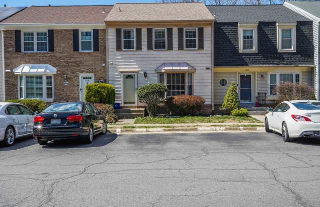 7314 Eggar Woods Ln - 7314 Eggar Woods Lane, Newington, VA 22153
