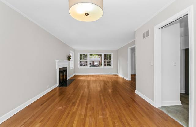 2543 Marcy Avenue Gallery 3