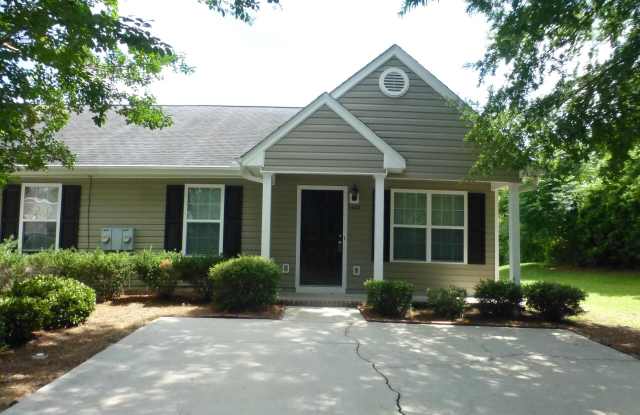 1433 Anna Way E Gallery 1