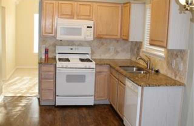 7913 Inlet Street Gallery 2