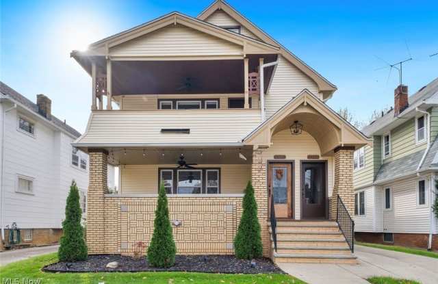 14521 Garfield Avenue photos photos