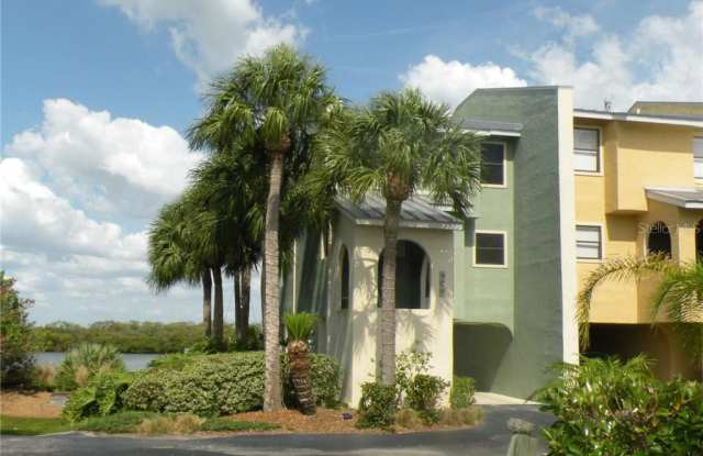 909 BAHIA DEL SOL DRIVE - 909 Bahia Del Sol Drive, Ruskin, FL 33570