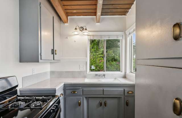 Jefferson Park Apartments at 2235 W 26th Pl Gallery 4