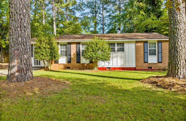 3 Bedroom Ranch near Duke Raleigh Hospital, Fenced-in Yard, Pet Friendly! photos photos
