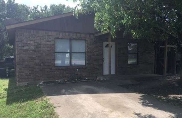 901 N Bishop St - 901 North Bishop Street, San Marcos, TX 78666