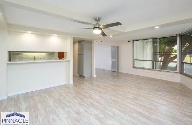 2600 Pualani Way #104 Gallery 1