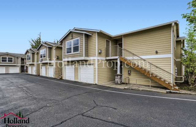 Bright  Comfortable Upper-Level Unit – Spacious, Practical, and Full of Charm! photos photos