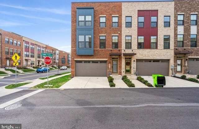 2715 EVANSGREEN Drive photos photos