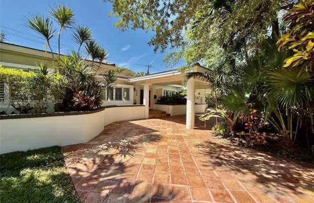 540 Perugia Ave - 540 Perugia Avenue, Coral Gables, FL 33146 540 Perugia Ave - 540 Perugia Avenue, Coral Gables, FL 33146