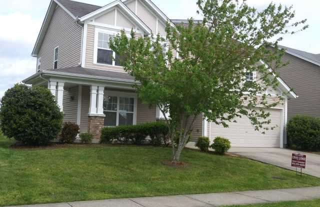 3BR in Donelson Neighborhood Gallery 1
