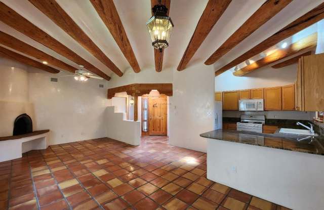 485-B Rio Grande Avenue - 485 Rio Grande Avenue, Santa Fe, NM 87501