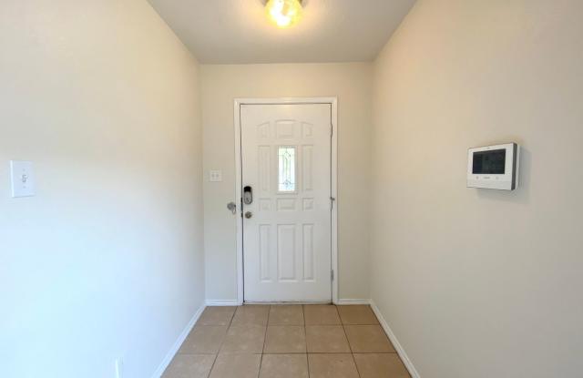 Welcome home to 16511 Caballo Valley! Gallery 4