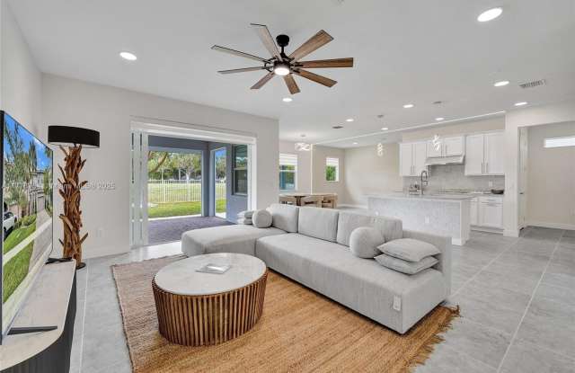 1348 Silk Oak Dr photos photos