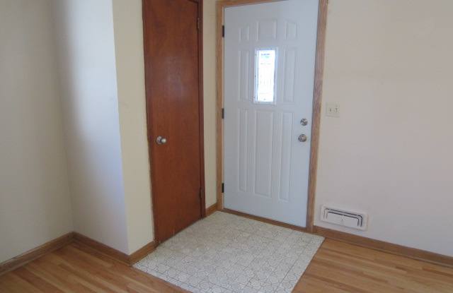 11041 Yukon St NW Gallery 2