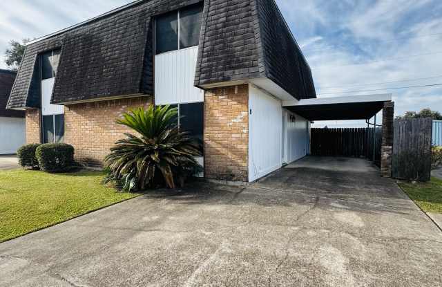 8 Audubon Pl - 8 Audubon Place, Port Neches, TX 77651