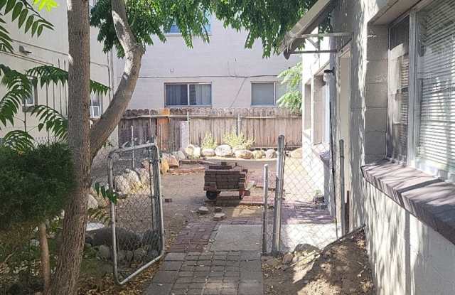 913 Willow St - 2BR/1BA apartment with yard, near Midtown - Hidden Gem! Available May 1st. photos photos