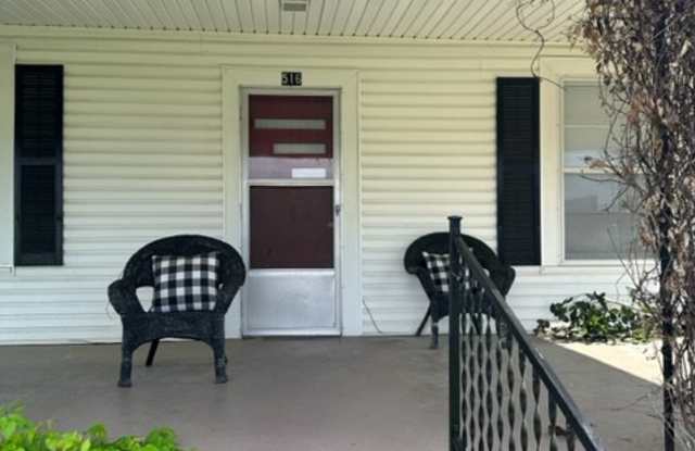 516 Obar St SW - 516 Obar Street Southwest, Hartselle, AL 35640