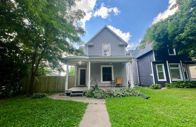 4 Bedroom 2 Bathroom Fenced Moline Home photos photos