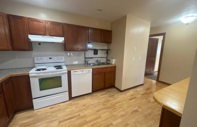 900 Wescott Sq photos photos