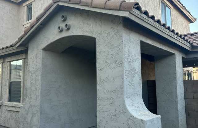 3804 E Flower Court Gallery 1