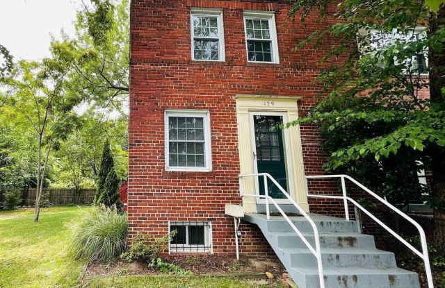14 LINDEN STREET E - 14 East Linden Street, Alexandria, VA 22301