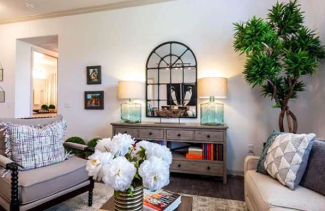 709 Creekside Way Gallery 2
