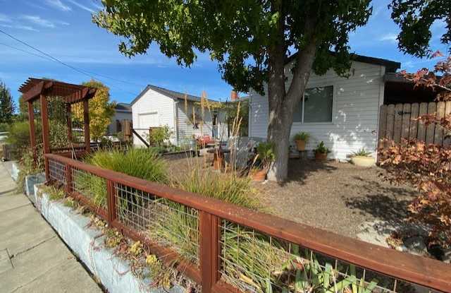 27 Vallejo St, - 27 Vallejo Street, Petaluma, CA 94952