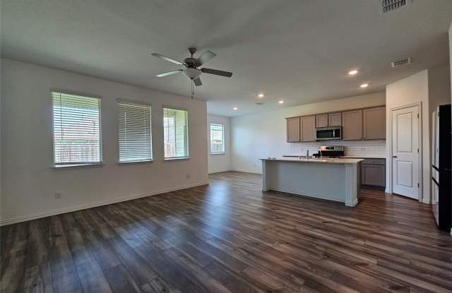 1216 Smoketree Lane Gallery 3