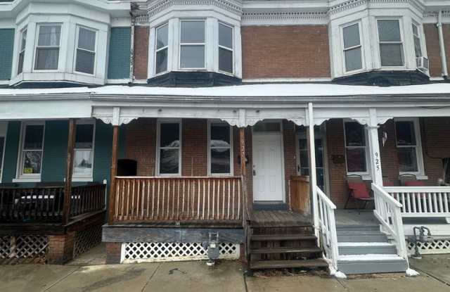 927 W Poplar Street photos photos