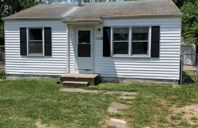 2 bedroom! - 1109 Gray Street, Mexico, MO 65265