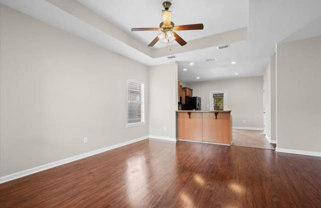 24348 Wilshire Way Gallery 2